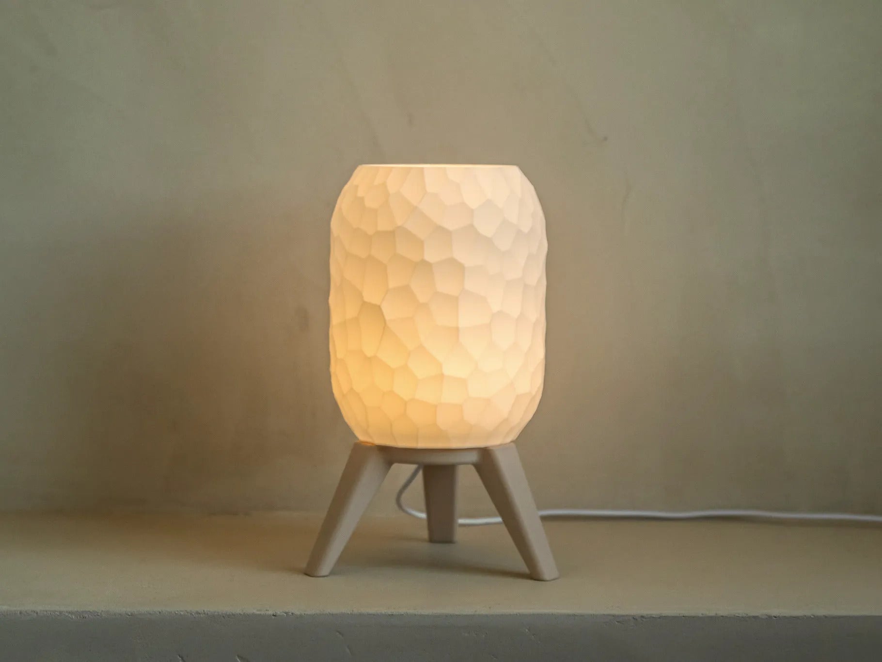Modern Geometric USB Table Lamp with Tripod Stand | Ambient Bedside Light | 3 Light Modes & Dimmable