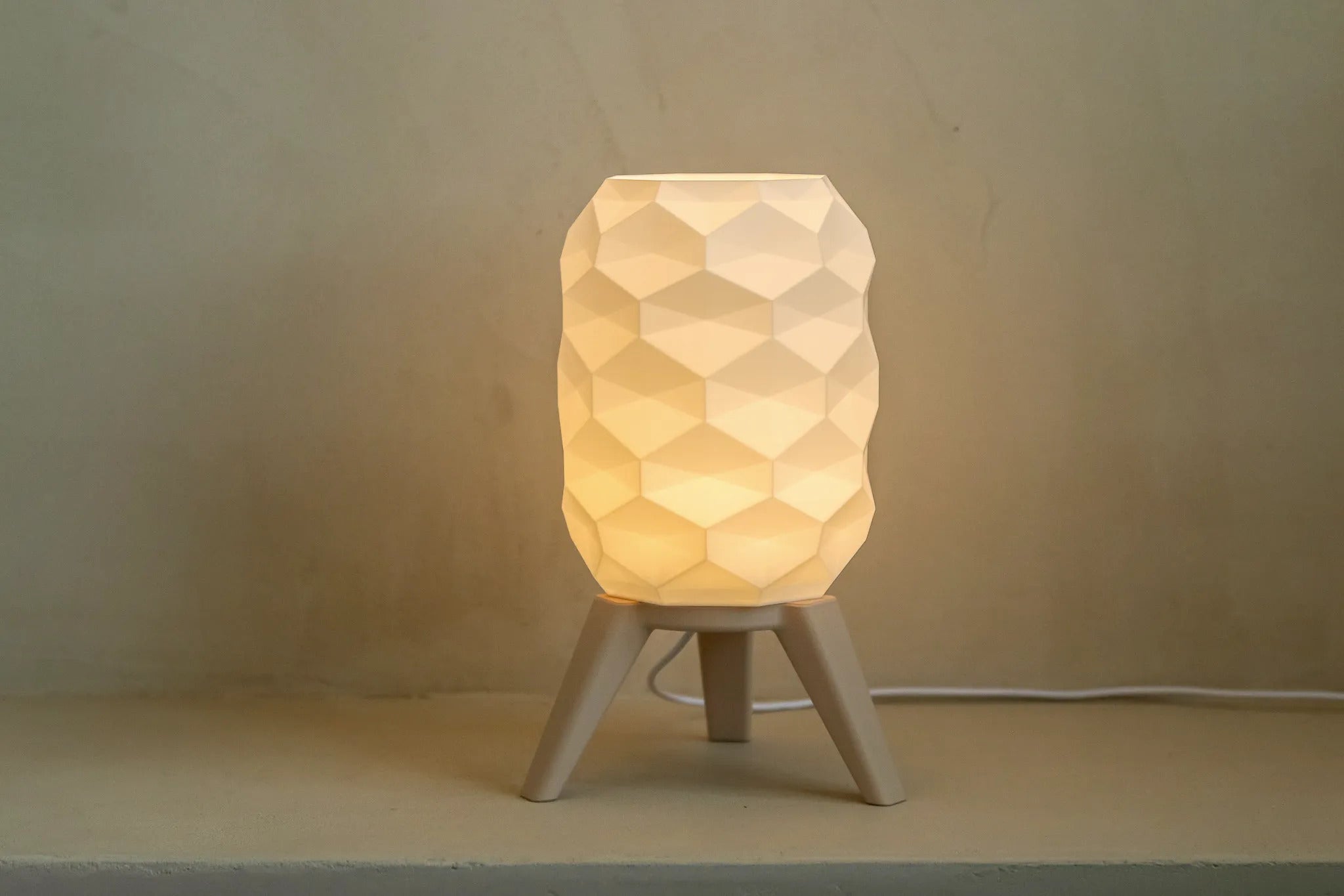 Modern Geometric USB Table Lamp with Tripod Stand | Ambient Bedside Light | 3 Light Modes & Dimmable